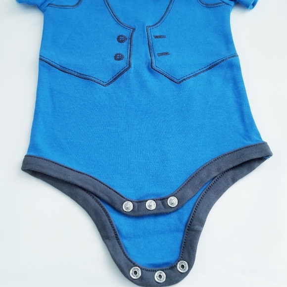 3/$25 Dressed to Drool Baby Boy Bow Tie Onesie Size 9 Months - Picture 6 of 11